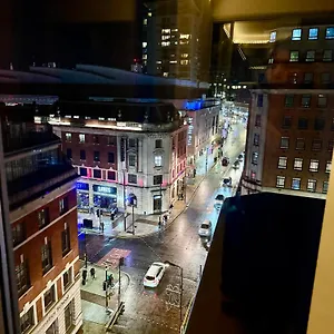 https://elegant-suite-in-heart-of-leeds-city-centre.yorkshirehotels.net